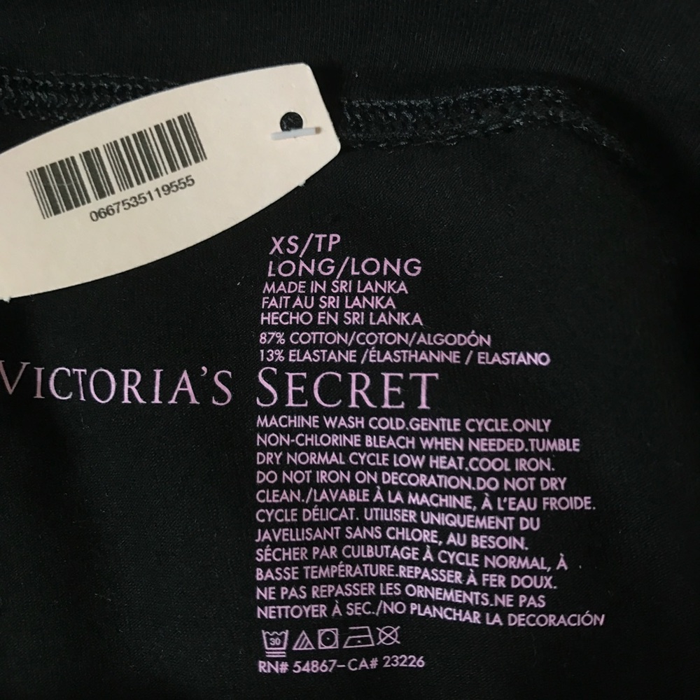 ⬇️VS Dark Fairaisle Long Yoga Shorts! - Picture 3 of 3